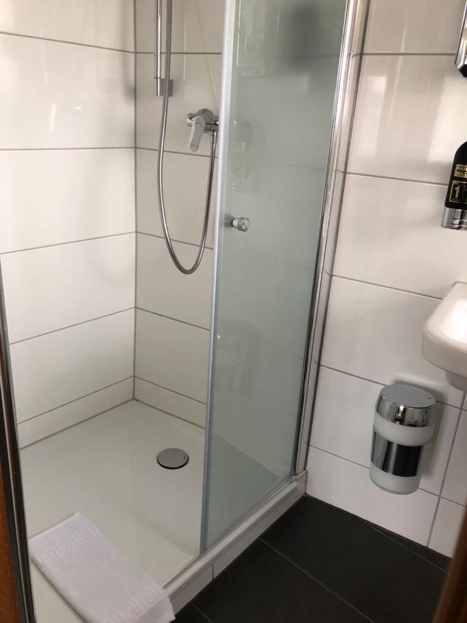 Hotel Restaurant New Neuenhof ヴッパータール エクステリア 写真