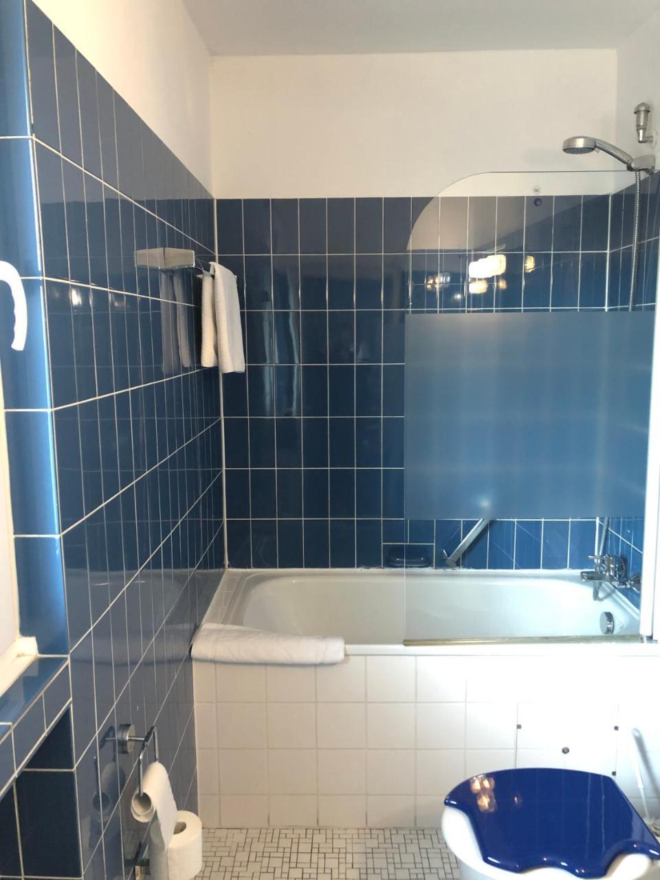 Hotel Restaurant New Neuenhof ヴッパータール エクステリア 写真