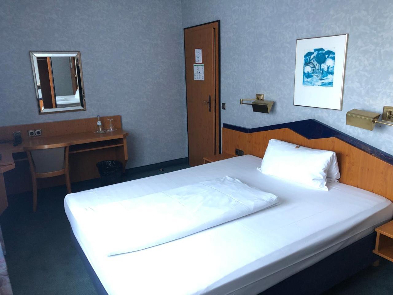 Hotel Restaurant New Neuenhof ヴッパータール エクステリア 写真