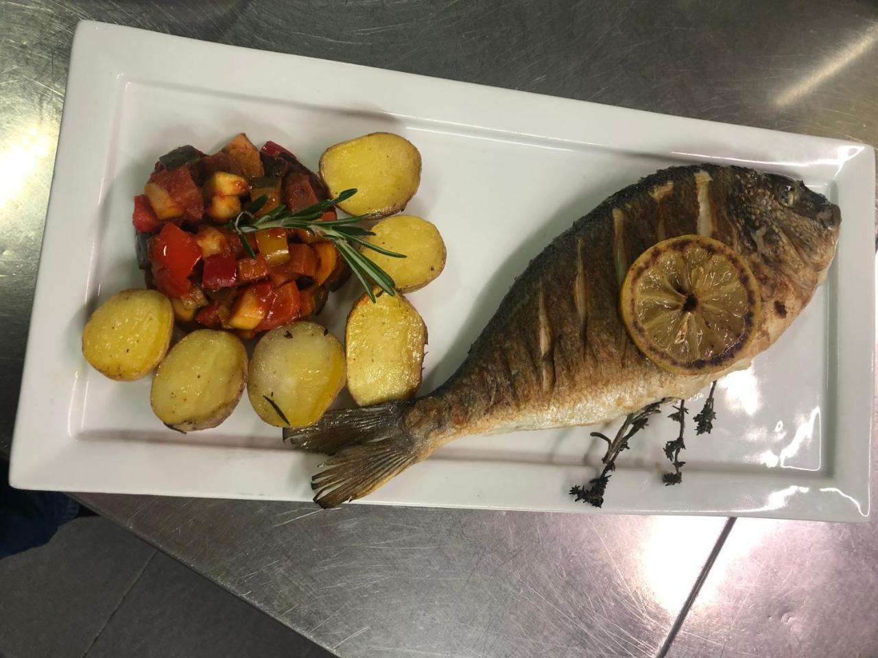 Hotel Restaurant New Neuenhof ヴッパータール エクステリア 写真