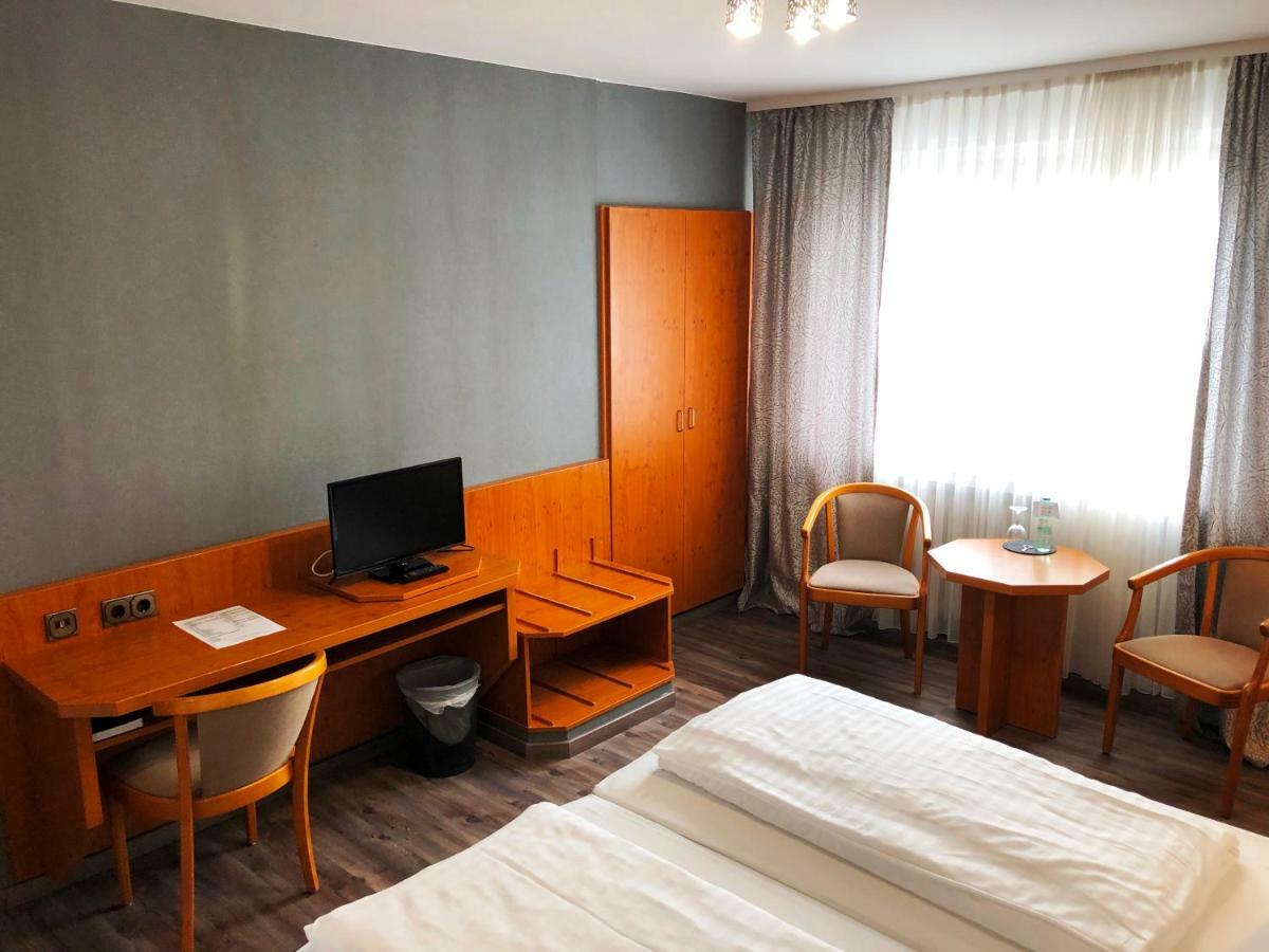 Hotel Restaurant New Neuenhof ヴッパータール エクステリア 写真
