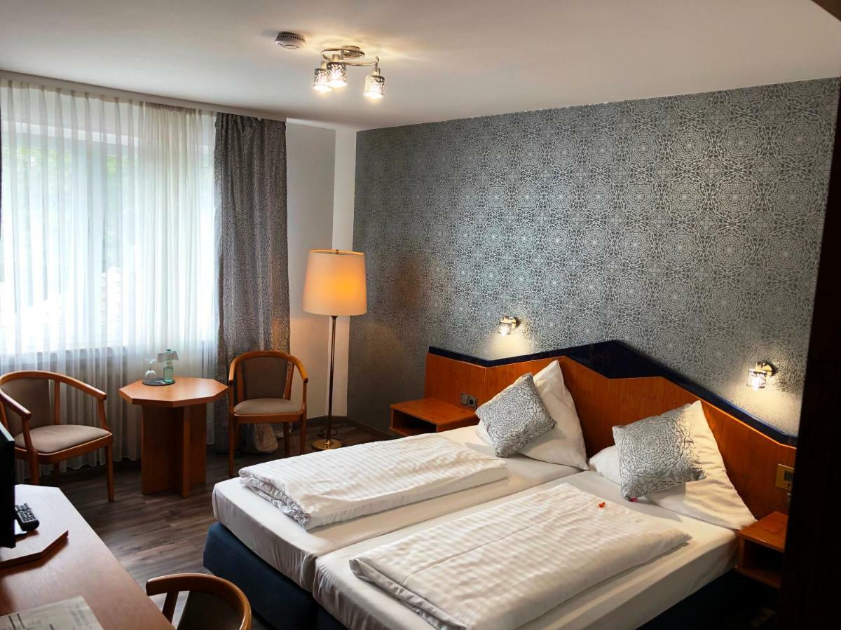 Hotel Restaurant New Neuenhof ヴッパータール エクステリア 写真